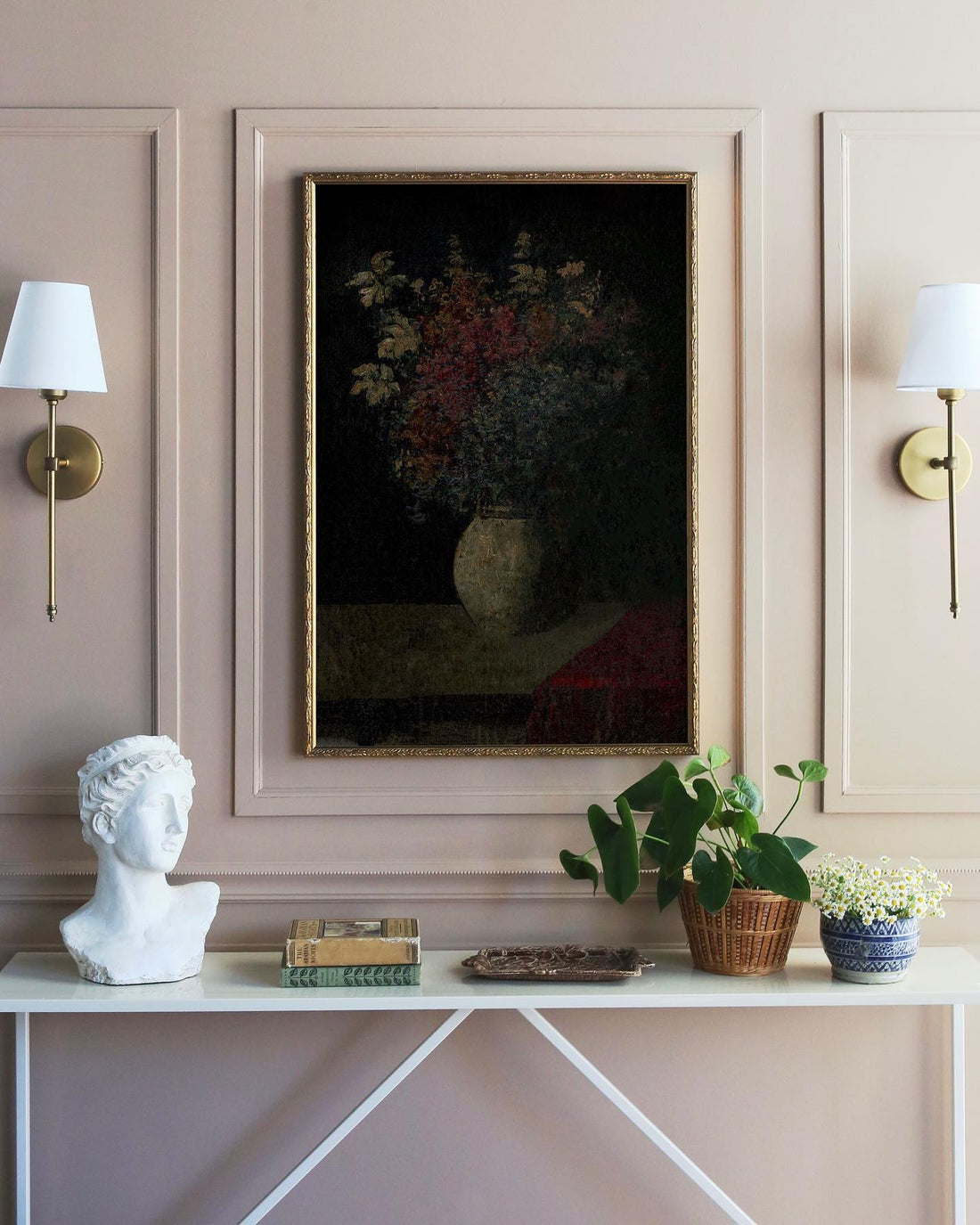 Decorative Lighting Ideas to Display Your Artwork