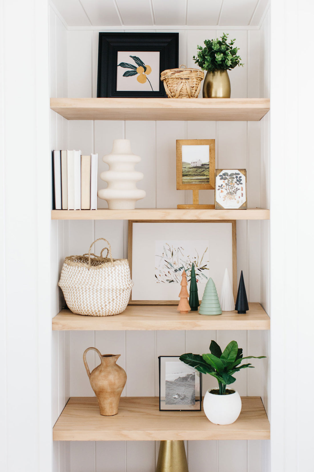 Our Favorite Small Frames For Gifting